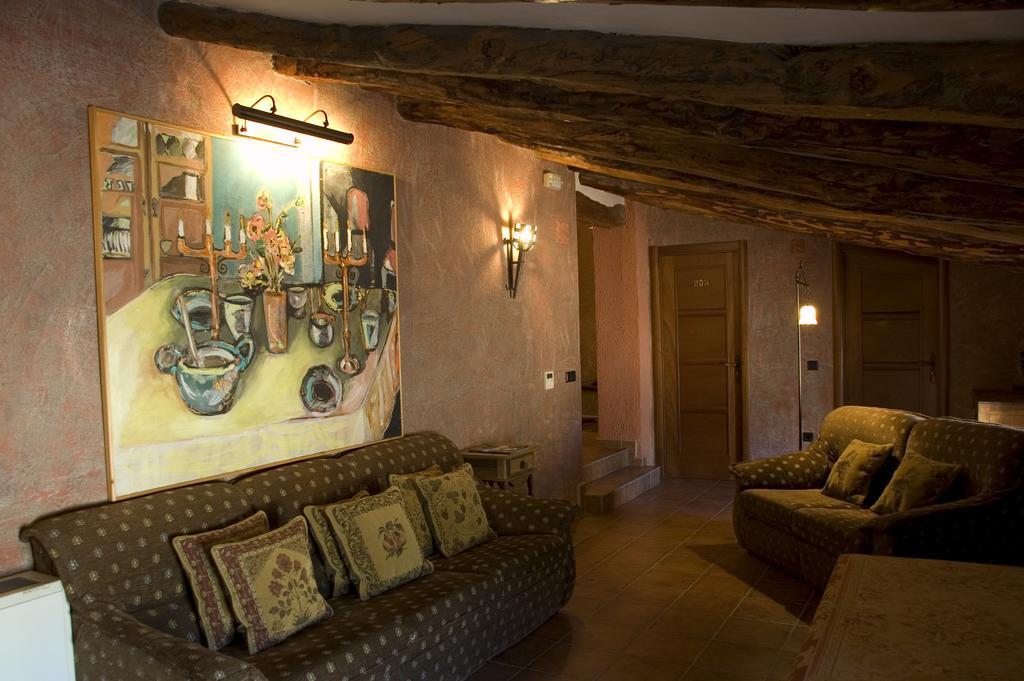 Hotel Caseta Nova Castalla Bagian luar foto