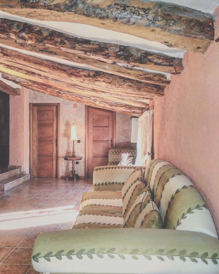 Hotel Caseta Nova Castalla Bagian luar foto